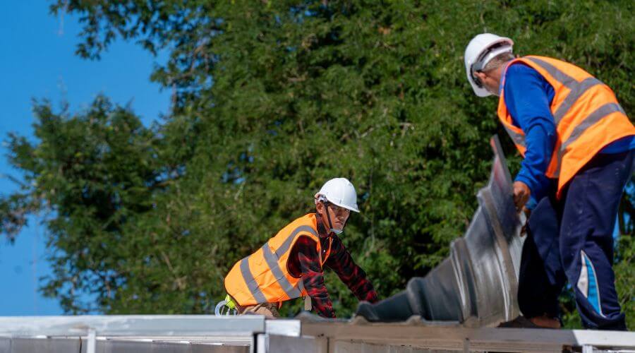 Expert Emergency Roof Repairs services in Petersburg, OH